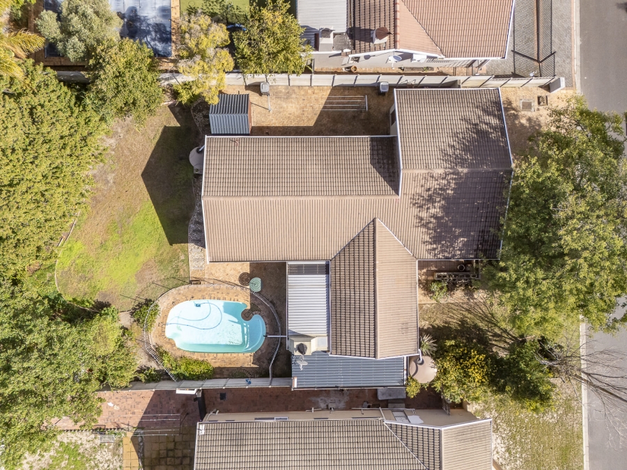 4 Bedroom Property for Sale in Protea Heights Western Cape